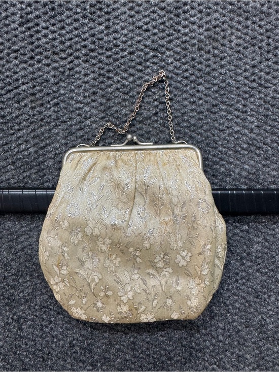 Source Unknown Handbags - Source Unknown Gold Floral Jacquard Evening Clutch with Chain